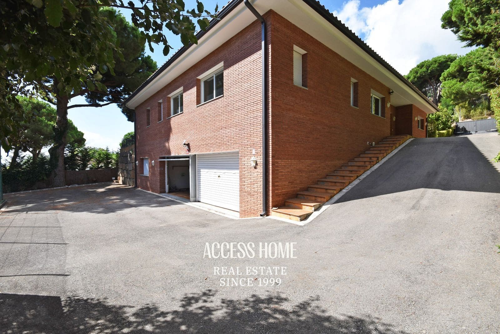 6 soveværelse Villa til leje i Sant Andreu de Llavaneres med swimmingpool - € 6.000 (Ref: 9211350)