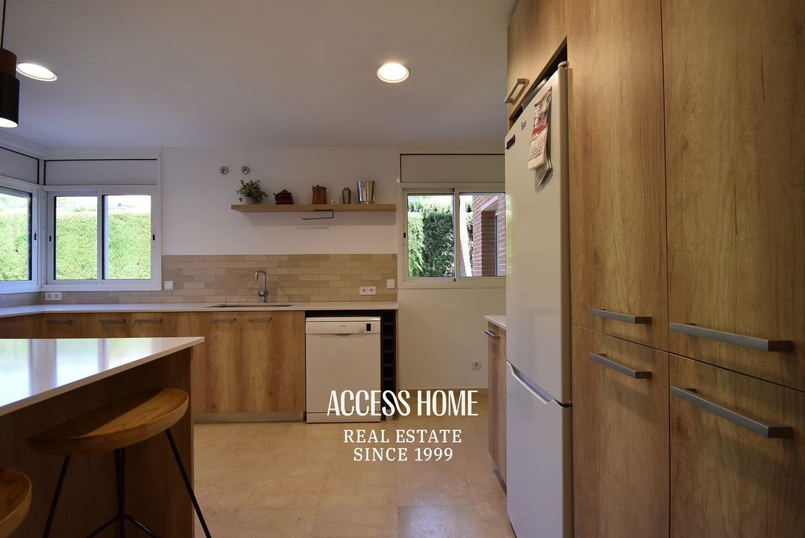 6 slaapkamer Villa te koop in Sant Vicenc de Montalt met zwembad garage - € 990.000 (Ref: 9216611)