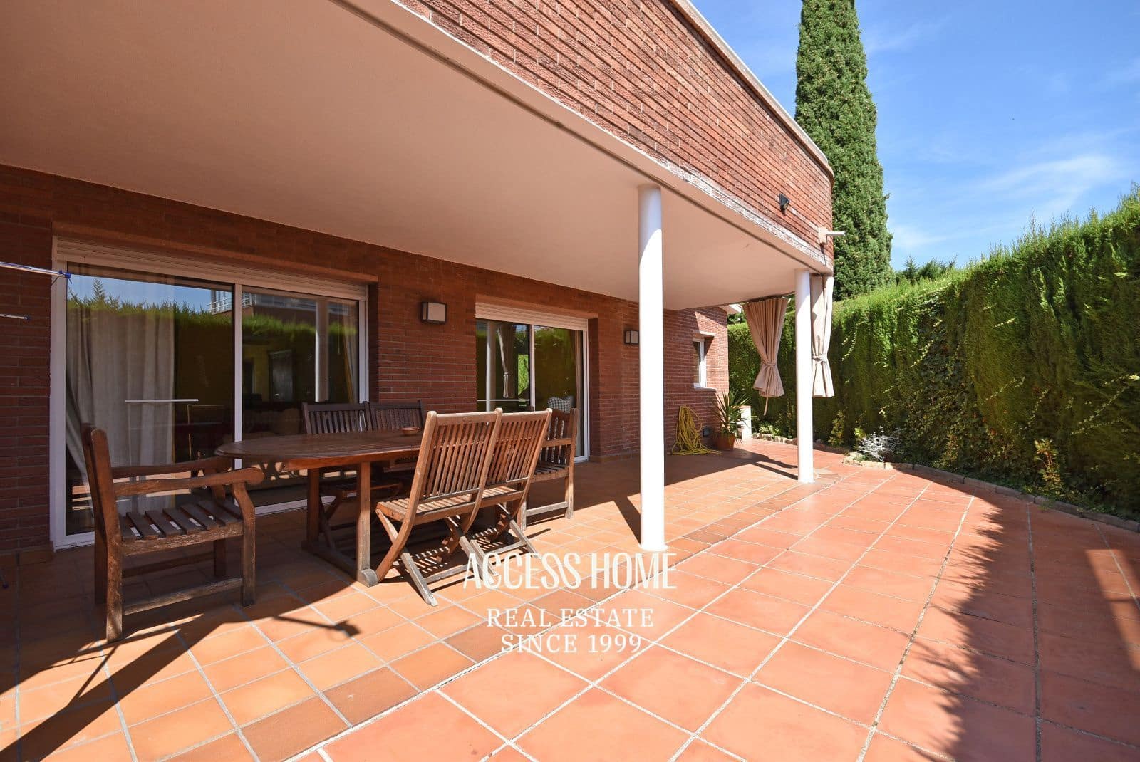 6 slaapkamer Villa te koop in Sant Vicenc de Montalt met zwembad garage - € 990.000 (Ref: 9216611)