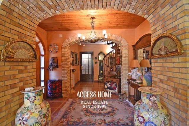 6 slaapkamer Villa te koop in Alella met zwembad - € 990.000 (Ref: 9219454)