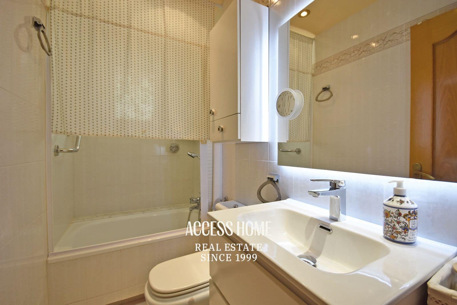 5 sypialnia Willa na sprzedaż w Canet de Mar z basenem garażem - 730 000 € (Ref: 9219603)