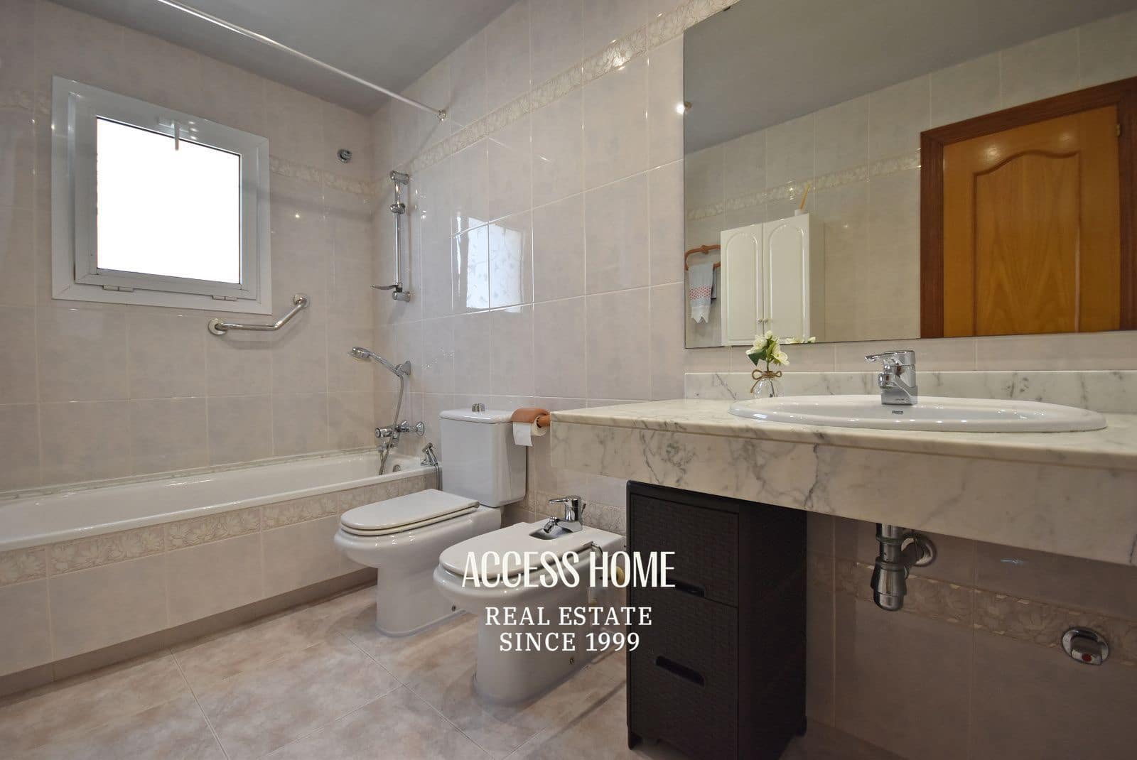 5 sypialnia Willa na sprzedaż w Canet de Mar z basenem garażem - 730 000 € (Ref: 9219603)