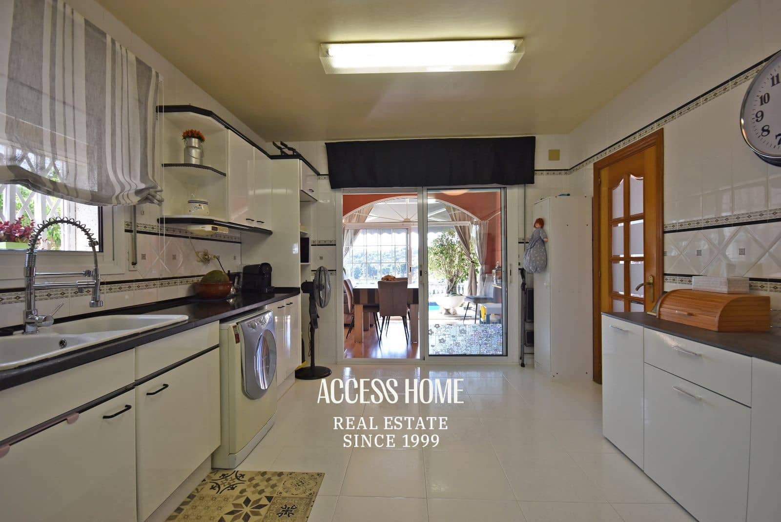 5 sypialnia Willa na sprzedaż w Canet de Mar z basenem garażem - 730 000 € (Ref: 9219603)