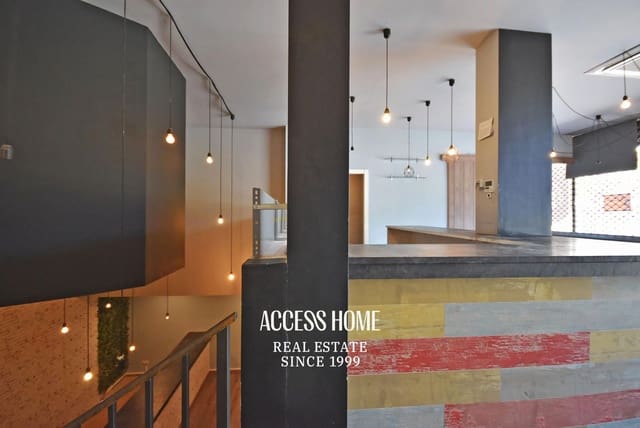 Commerciale in vendita in Cerdanyola del Vallès - 274.000 € (Rif: 9237981)