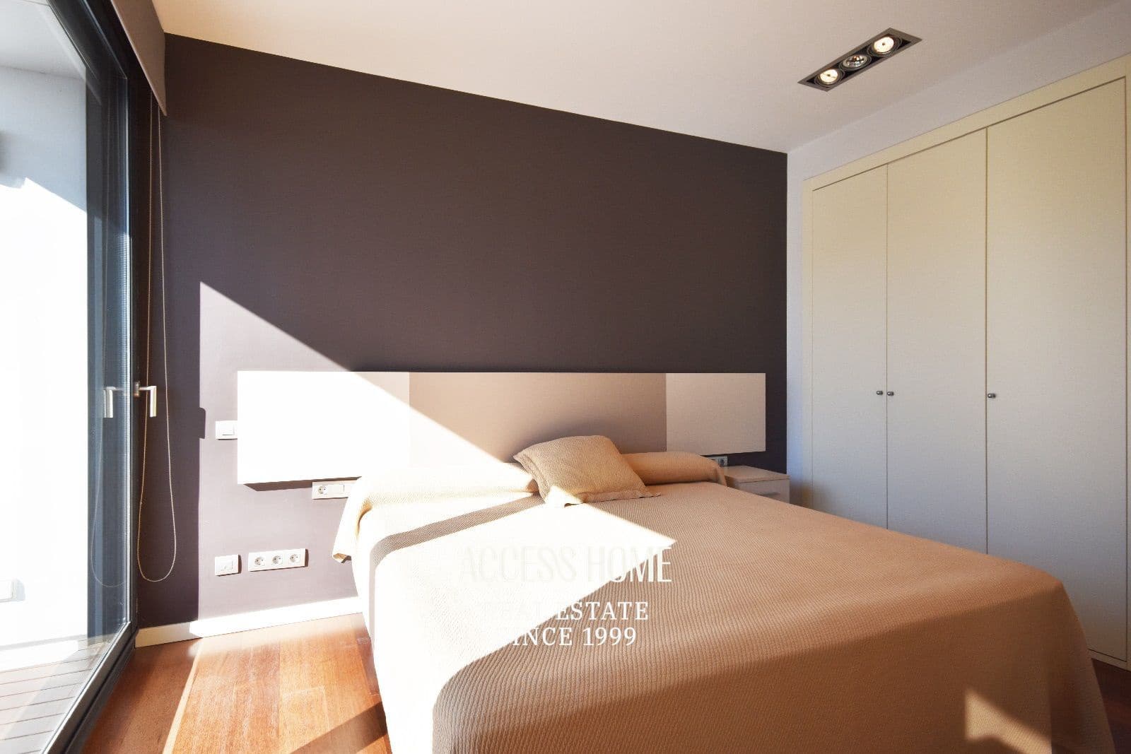 4 makuuhuone Huvila myytävänä paikassa Premia de Dalt mukana uima-altaan 
autotalli - 1 600 000 € (Ref: 9251625)