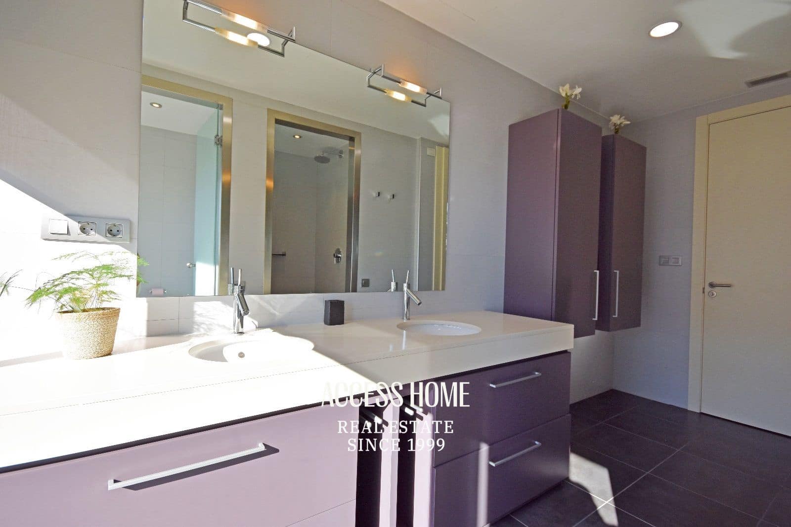 4 makuuhuone Huvila myytävänä paikassa Premia de Dalt mukana uima-altaan 
autotalli - 1 600 000 € (Ref: 9251625)