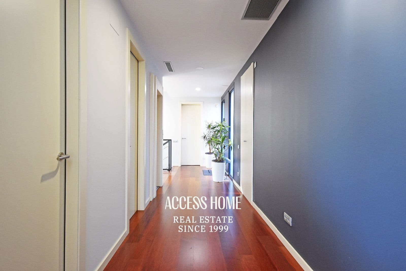 4 makuuhuone Huvila myytävänä paikassa Premia de Dalt mukana uima-altaan 
autotalli - 1 600 000 € (Ref: 9251625)