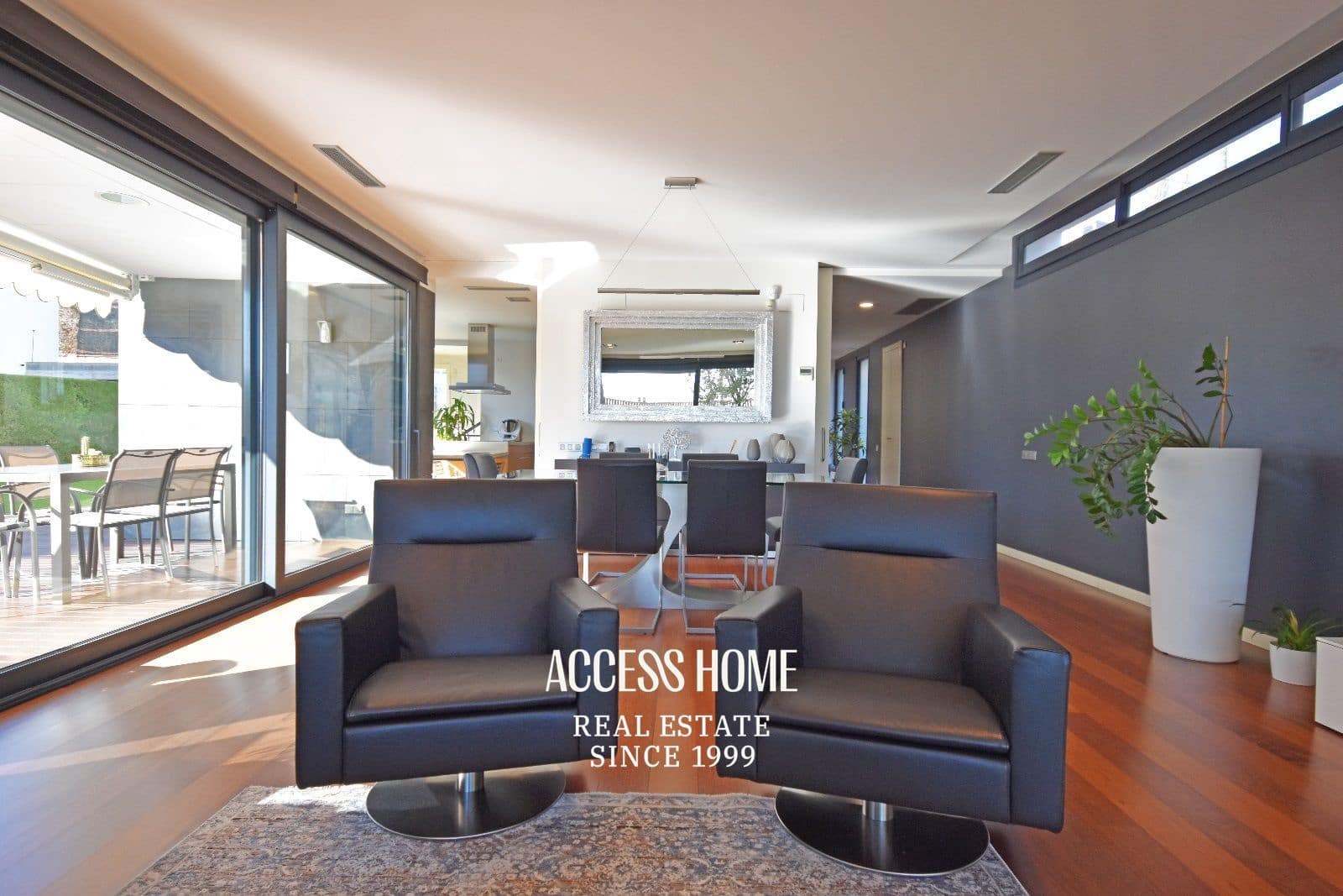 4 makuuhuone Huvila myytävänä paikassa Premia de Dalt mukana uima-altaan 
autotalli - 1 600 000 € (Ref: 9251625)