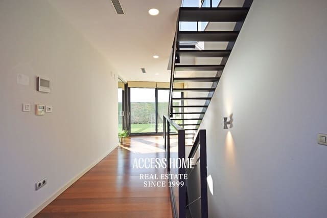 4 makuuhuone Huvila myytävänä paikassa Premià de Dalt mukana uima-altaan 
autotalli - 1 600 000 € (Ref: 9251625)