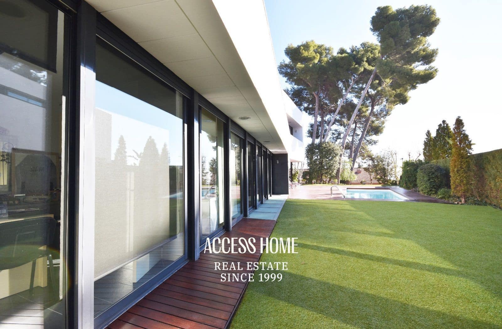 4 makuuhuone Huvila myytävänä paikassa Premia de Dalt mukana uima-altaan 
autotalli - 1 600 000 € (Ref: 9251625)