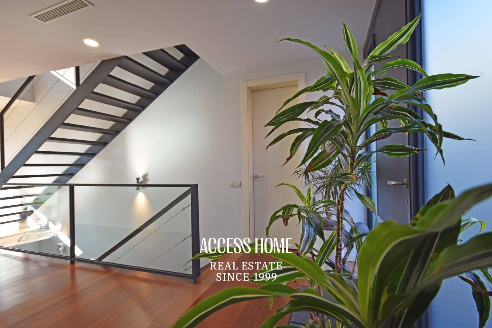 4 makuuhuone Huvila myytävänä paikassa Premia de Dalt mukana uima-altaan 
autotalli - 1 600 000 € (Ref: 9251625)