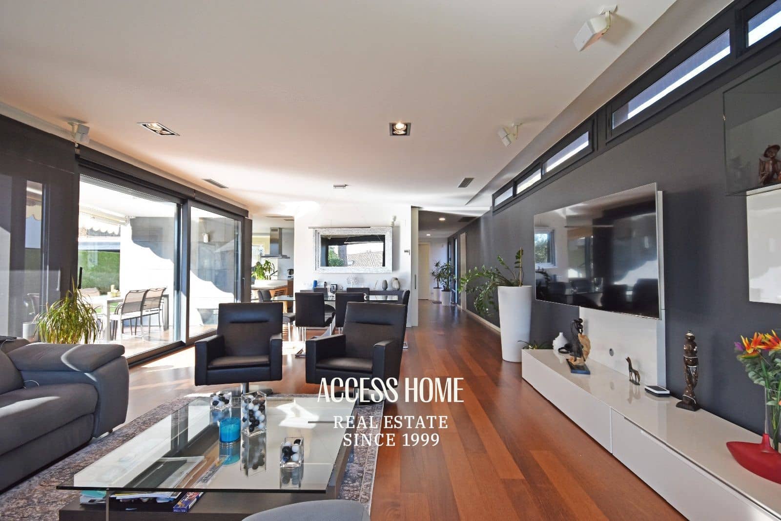 4 makuuhuone Huvila myytävänä paikassa Premia de Dalt mukana uima-altaan 
autotalli - 1 600 000 € (Ref: 9251625)