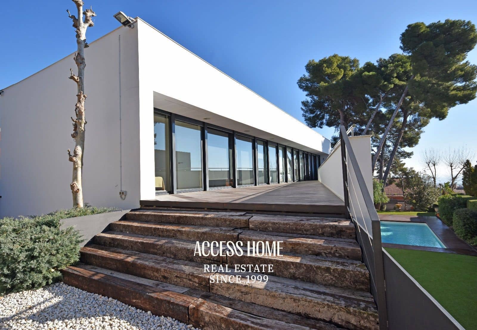 4 makuuhuone Huvila myytävänä paikassa Premia de Dalt mukana uima-altaan 
autotalli - 1 600 000 € (Ref: 9251625)