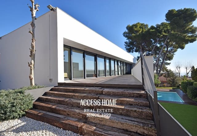 4 makuuhuone Huvila myytävänä paikassa Premià de Dalt mukana uima-altaan 
autotalli - 1 600 000 € (Ref: 9251625)