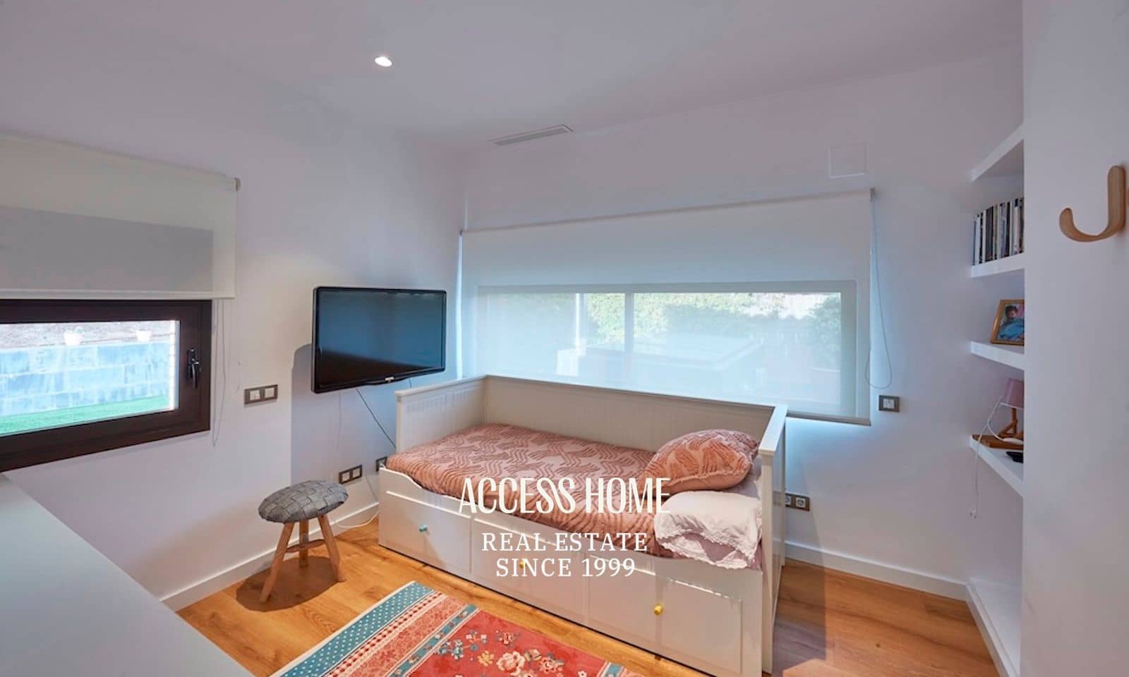 4 bedroom Villa for sale in Sant Vicenc de Montalt with pool garage - € 1,395,000 (Ref: 9254436)