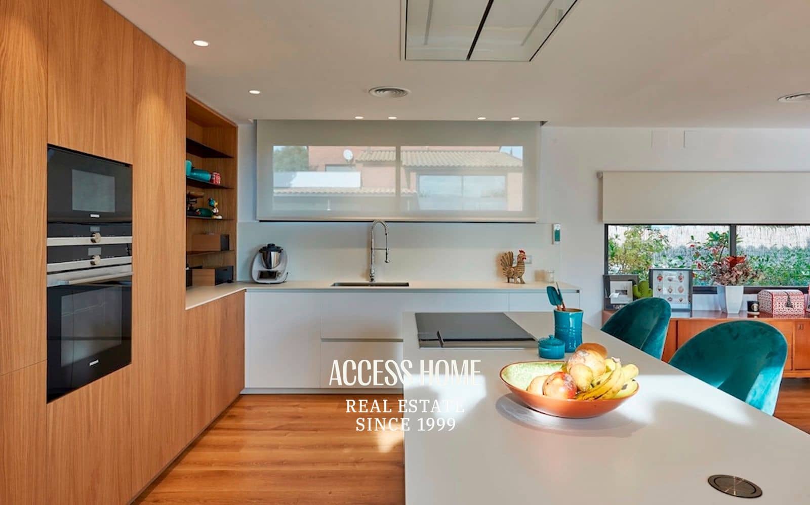 4 bedroom Villa for sale in Sant Vicenc de Montalt with pool garage - € 1,395,000 (Ref: 9254436)