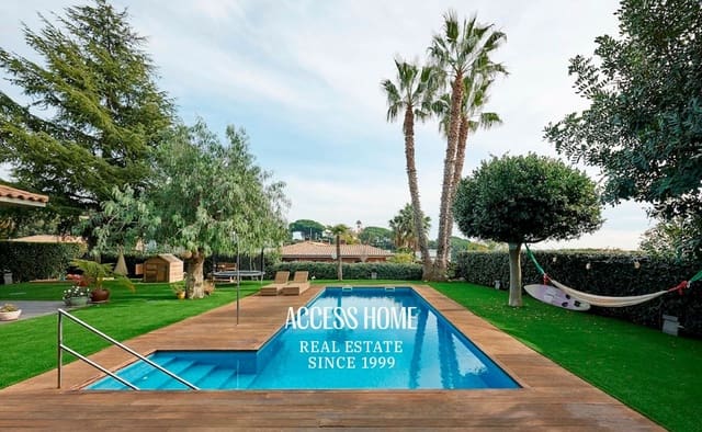 4 soverom Villa til salgs i Sant Vicenç de Montalt med svømmebasseng garasje - € 1 395 000 (Ref: 9254436)