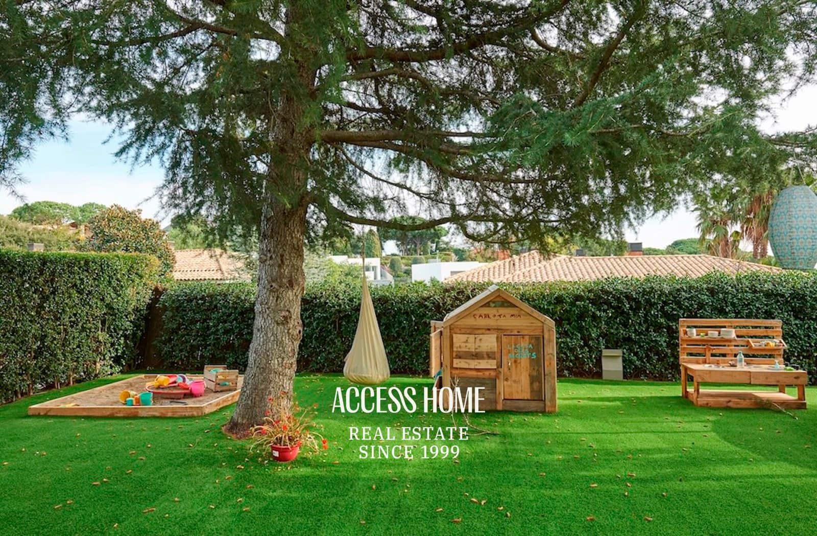 4 bedroom Villa for sale in Sant Vicenc de Montalt with pool garage - € 1,395,000 (Ref: 9254436)