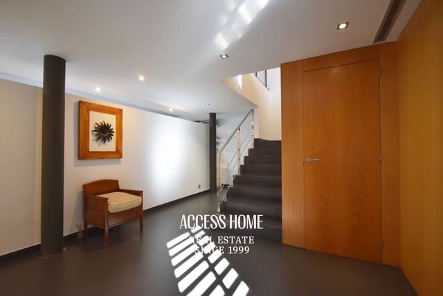 6 sypialnia Willa na sprzedaż w Alella z basenem garażem - 1 100 000 € (Ref: 9255585)