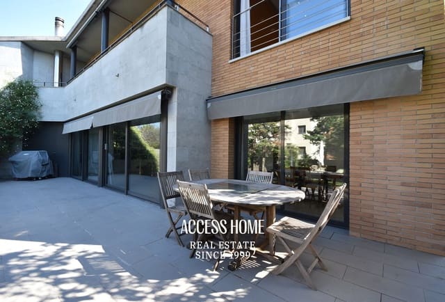 6 sypialnia Willa na sprzedaż w Alella z basenem garażem - 1 100 000 € (Ref: 9255585)