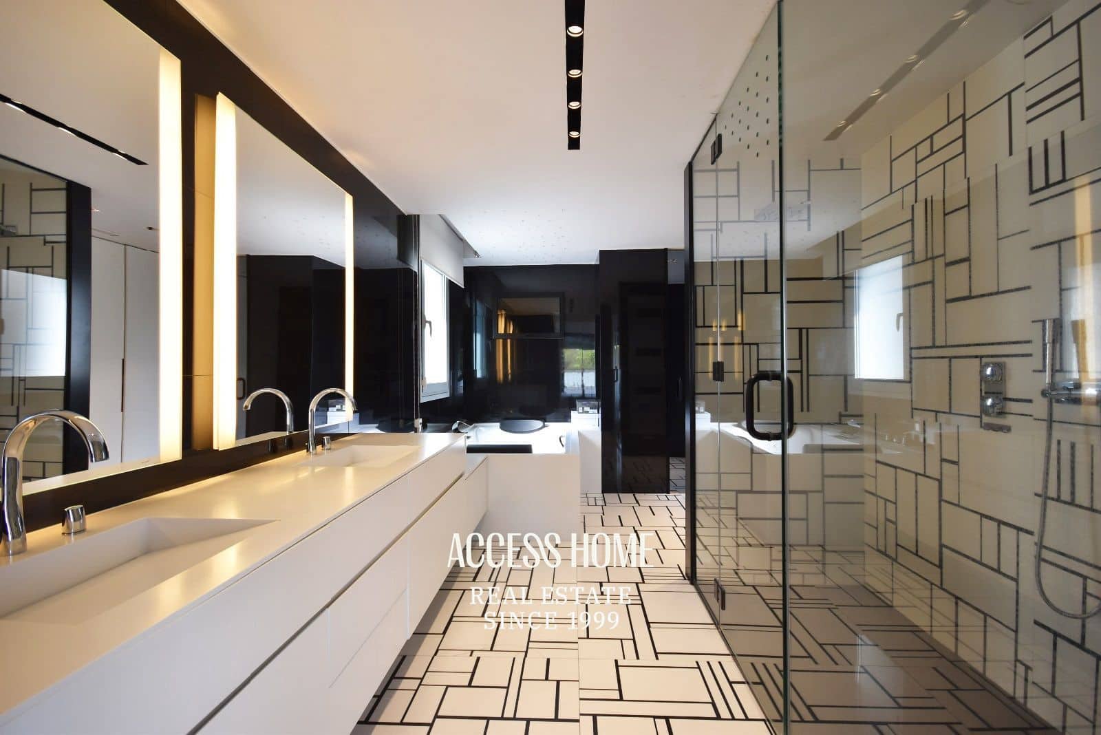 5 makuuhuone Huvila myytävänä paikassa Mataro mukana uima-altaan 
autotalli - 1 180 000 € (Ref: 9279818)