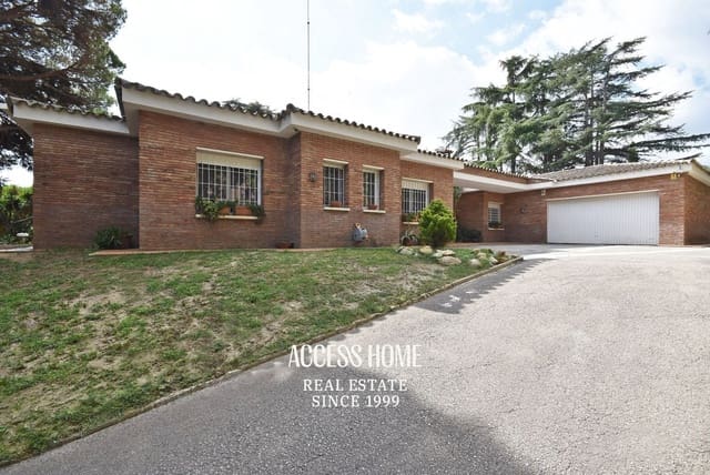 5 bedroom Villa for sale in Sant Andreu de Llavaneres with pool garage - € 1,350,000 (Ref: 9288529)