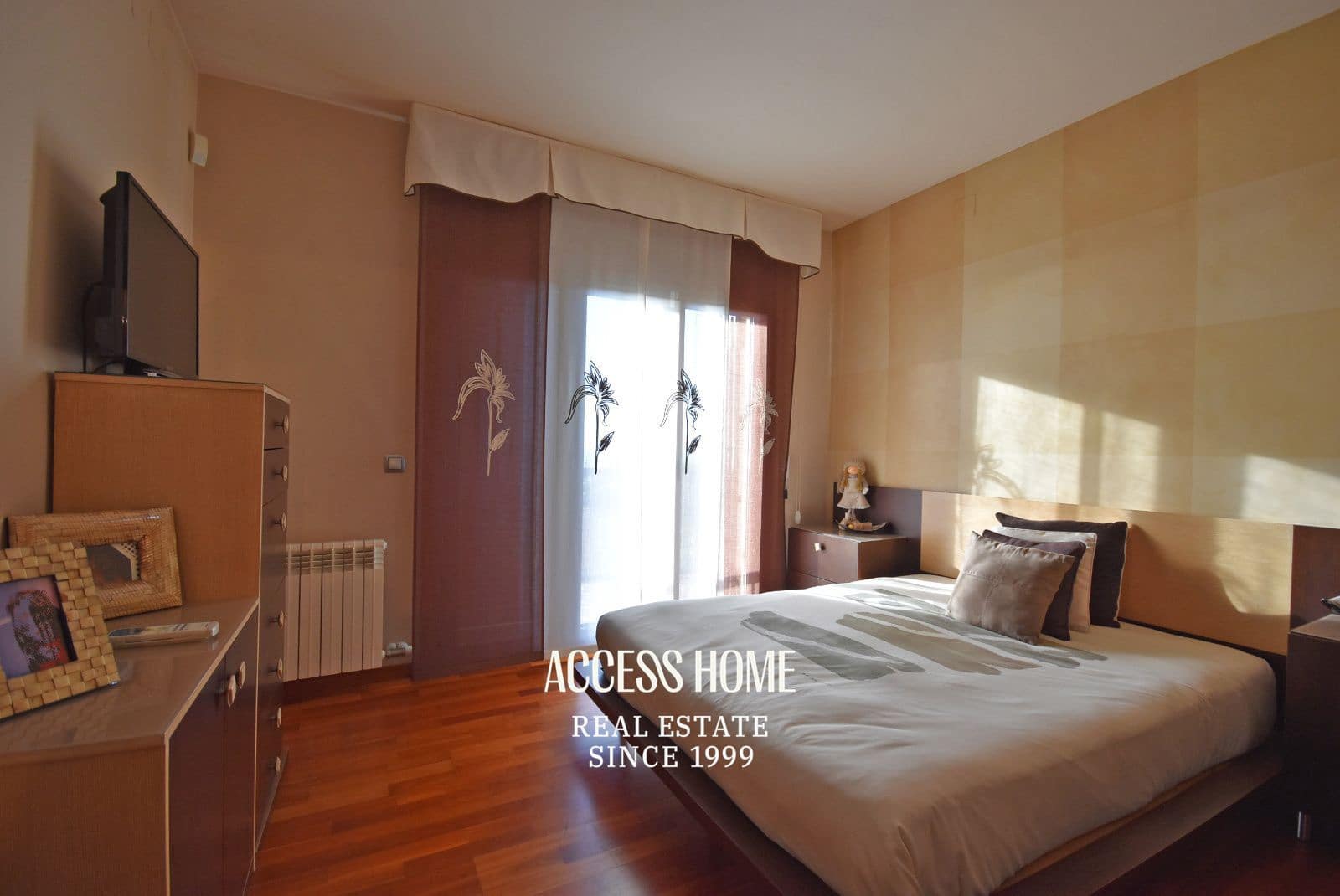 5 soverom Villa til salgs i Premia de Dalt med svømmebasseng garasje - € 795 000 (Ref: 9332869)