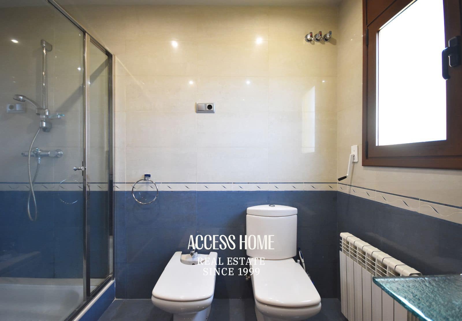 5 soverom Villa til salgs i Premia de Dalt med svømmebasseng garasje - € 795 000 (Ref: 9332869)