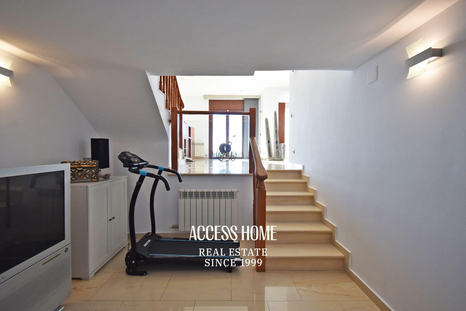 5 soverom Villa til salgs i Premia de Dalt med svømmebasseng garasje - € 795 000 (Ref: 9332869)