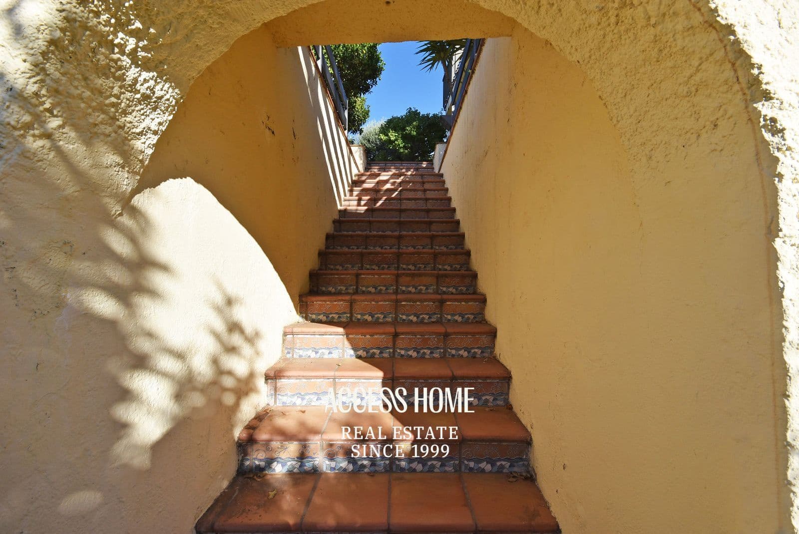 5 soverom Villa til salgs i Premia de Dalt med svømmebasseng garasje - € 795 000 (Ref: 9332869)