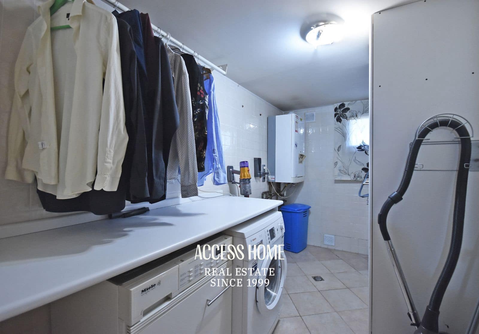 5 soverom Villa til salgs i Premia de Dalt med svømmebasseng garasje - € 795 000 (Ref: 9332869)