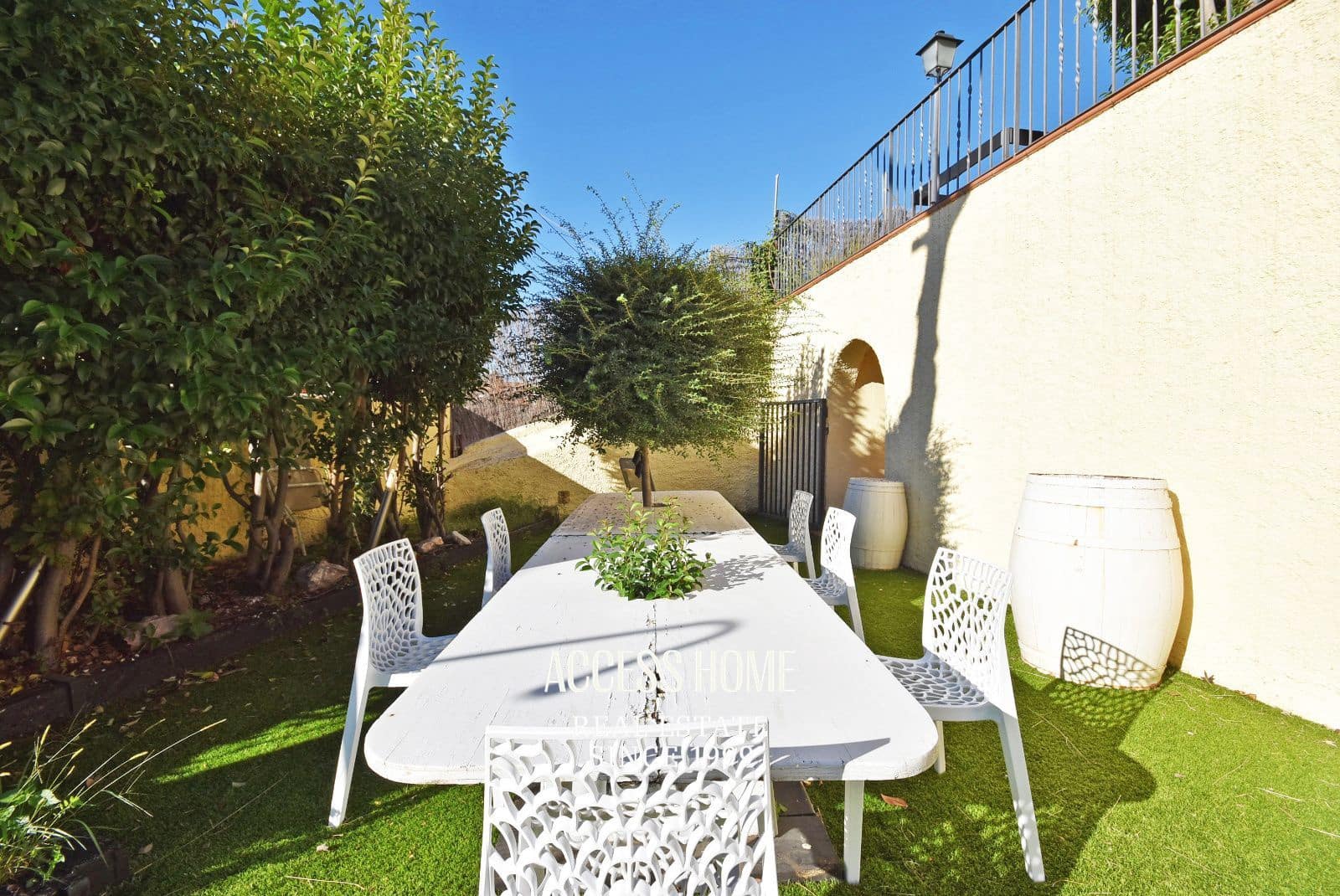 5 soverom Villa til salgs i Premia de Dalt med svømmebasseng garasje - € 795 000 (Ref: 9332869)