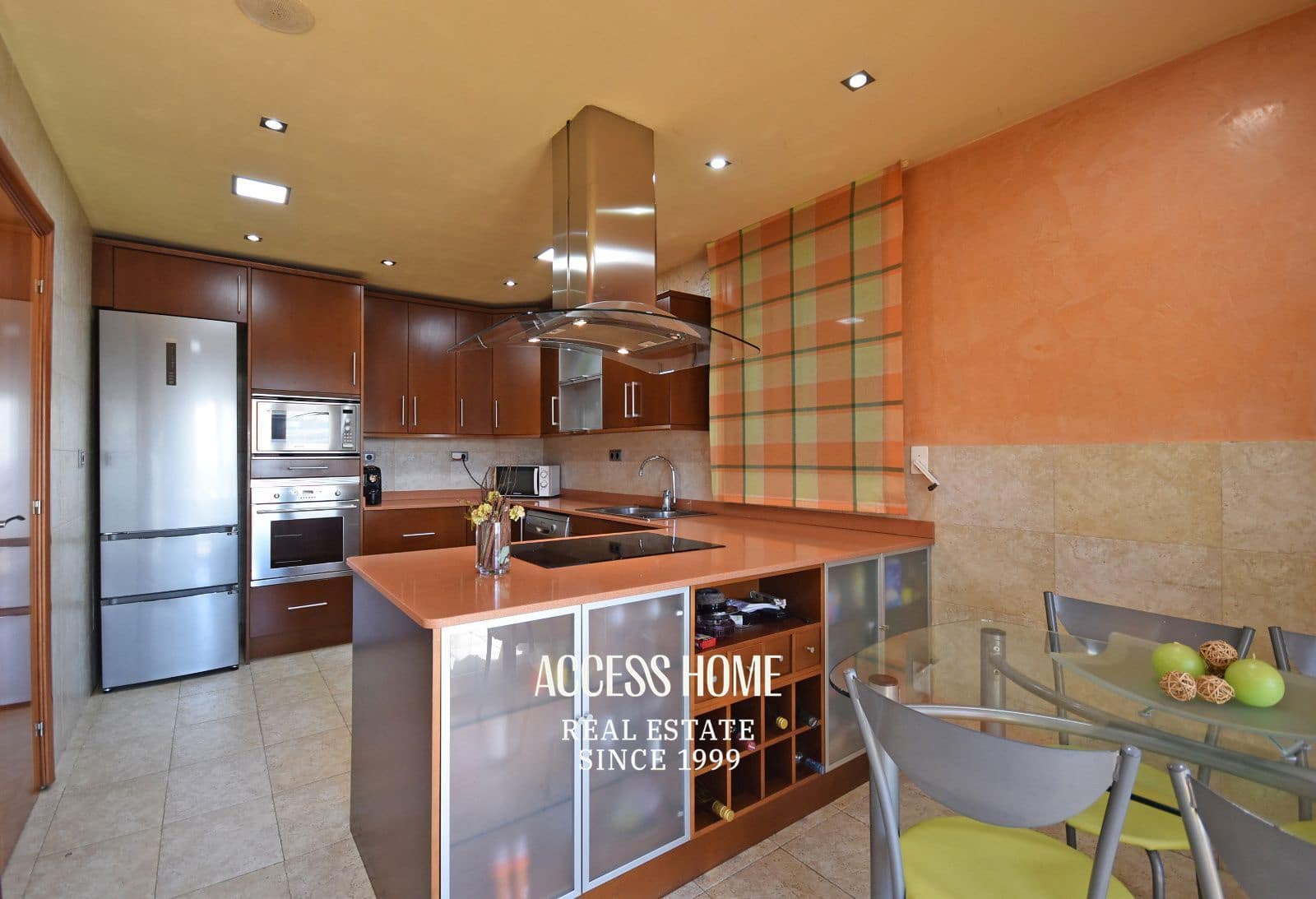 5 soverom Villa til salgs i Premia de Dalt med svømmebasseng garasje - € 795 000 (Ref: 9332869)