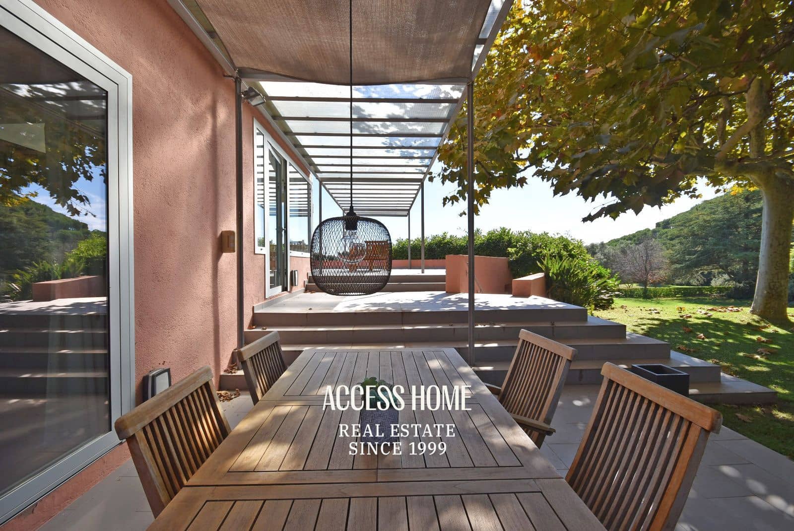 4 bedroom Villa for rent in Sant Vicenc de Montalt with pool garage - € 6,000 (Ref: 9336877)