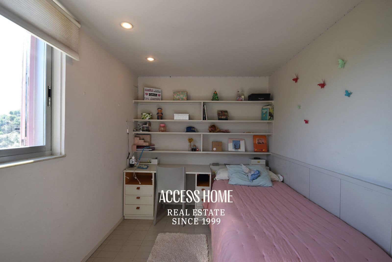 4 bedroom Villa for rent in Sant Vicenc de Montalt with pool garage - € 6,000 (Ref: 9336877)