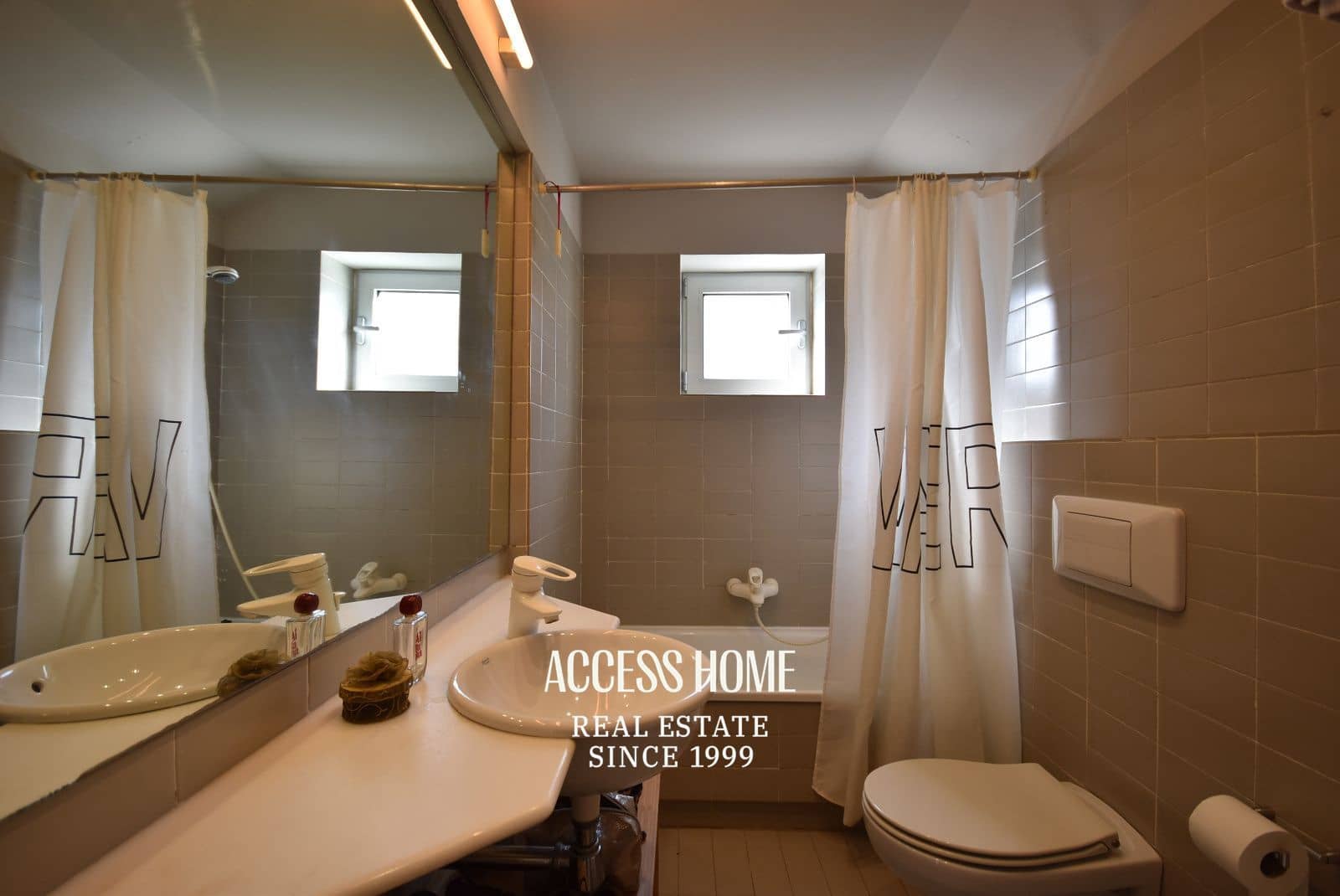 4 bedroom Villa for rent in Sant Vicenc de Montalt with pool garage - € 6,000 (Ref: 9336877)