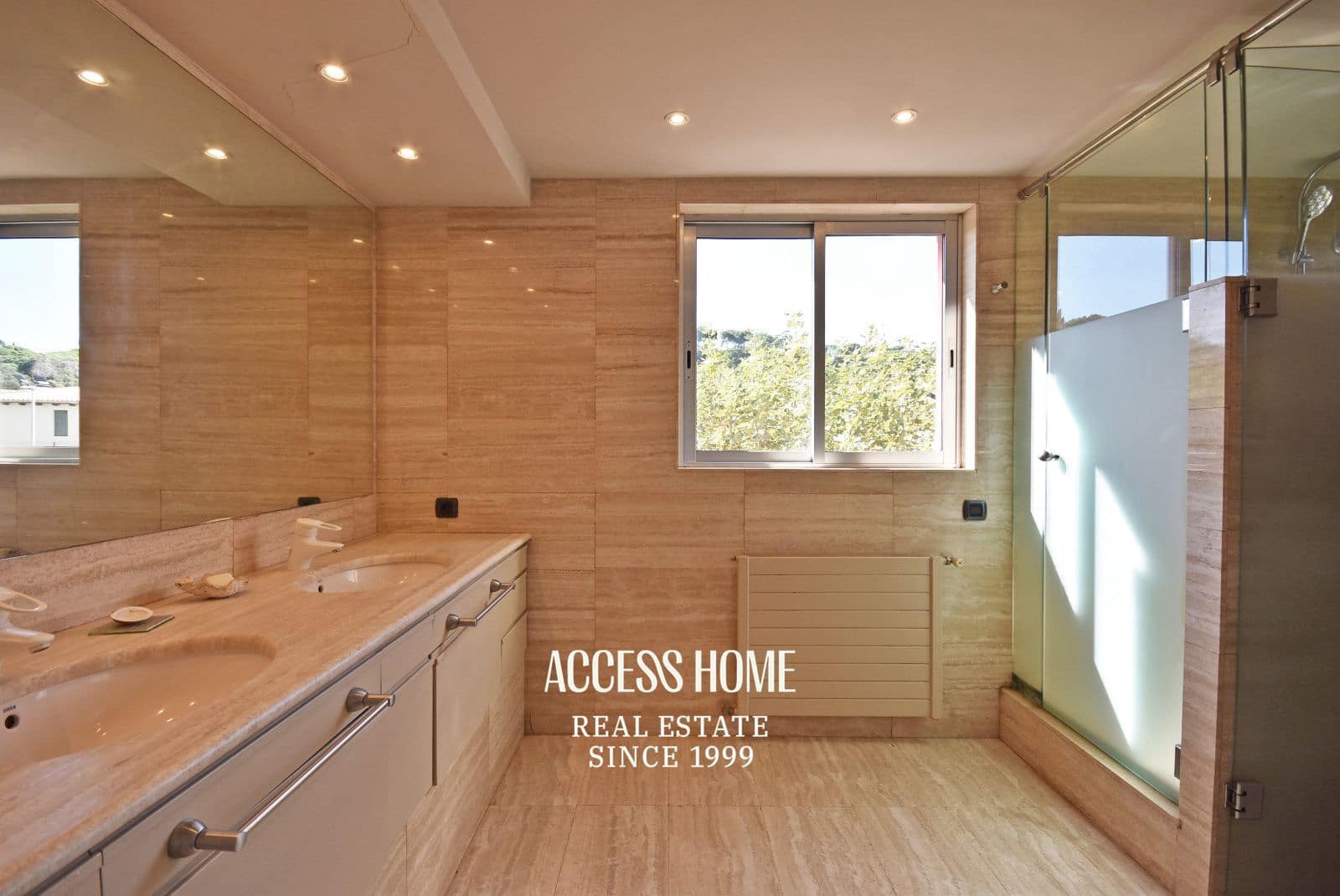 4 bedroom Villa for rent in Sant Vicenc de Montalt with pool garage - € 6,000 (Ref: 9336877)