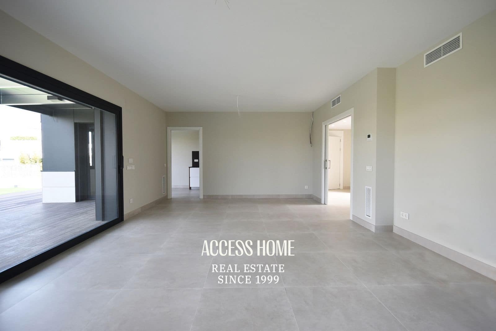 5 soverom Villa til salgs i Sant Andreu de Llavaneres med svømmebasseng garasje - € 1 390 000 (Ref: 9338792)