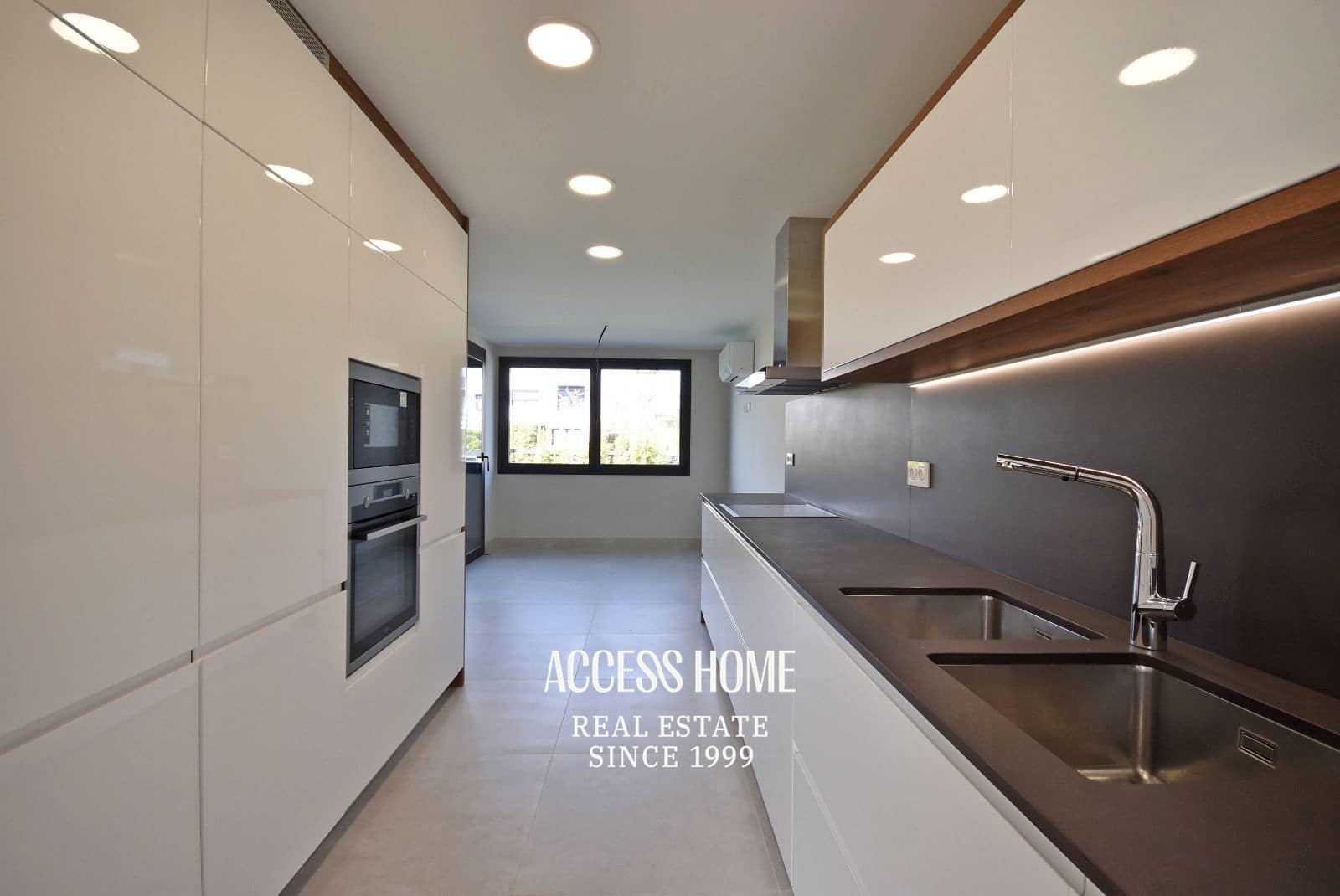 5 soverom Villa til salgs i Sant Andreu de Llavaneres med svømmebasseng garasje - € 1 390 000 (Ref: 9338792)