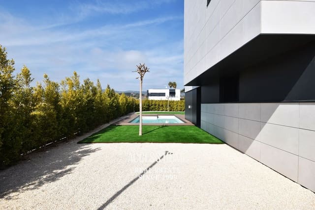 5 soverom Villa til salgs i Sant Andreu de Llavaneres med svømmebasseng garasje - € 1 390 000 (Ref: 9338792)