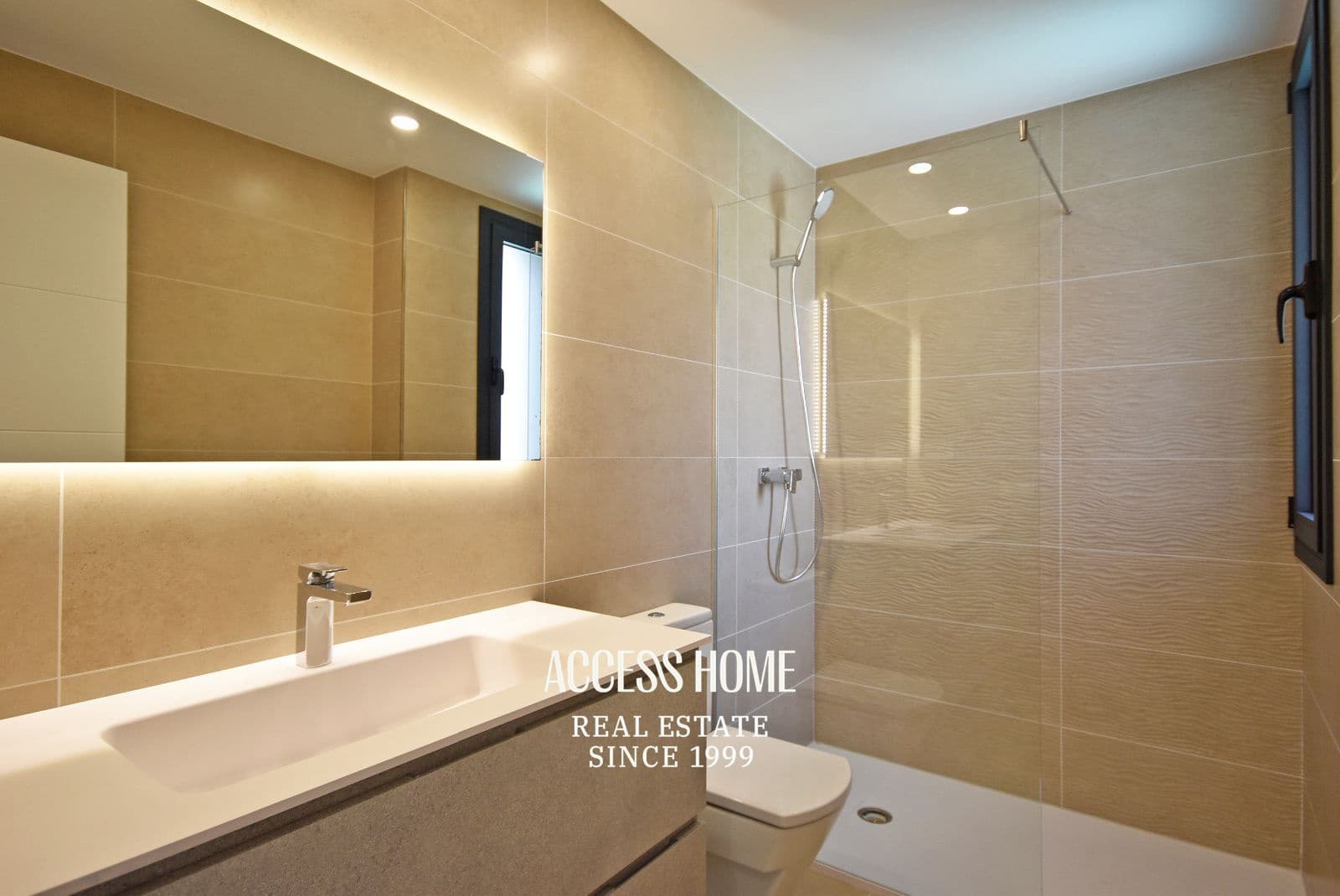 5 soverom Villa til salgs i Sant Andreu de Llavaneres med svømmebasseng garasje - € 1 390 000 (Ref: 9338792)