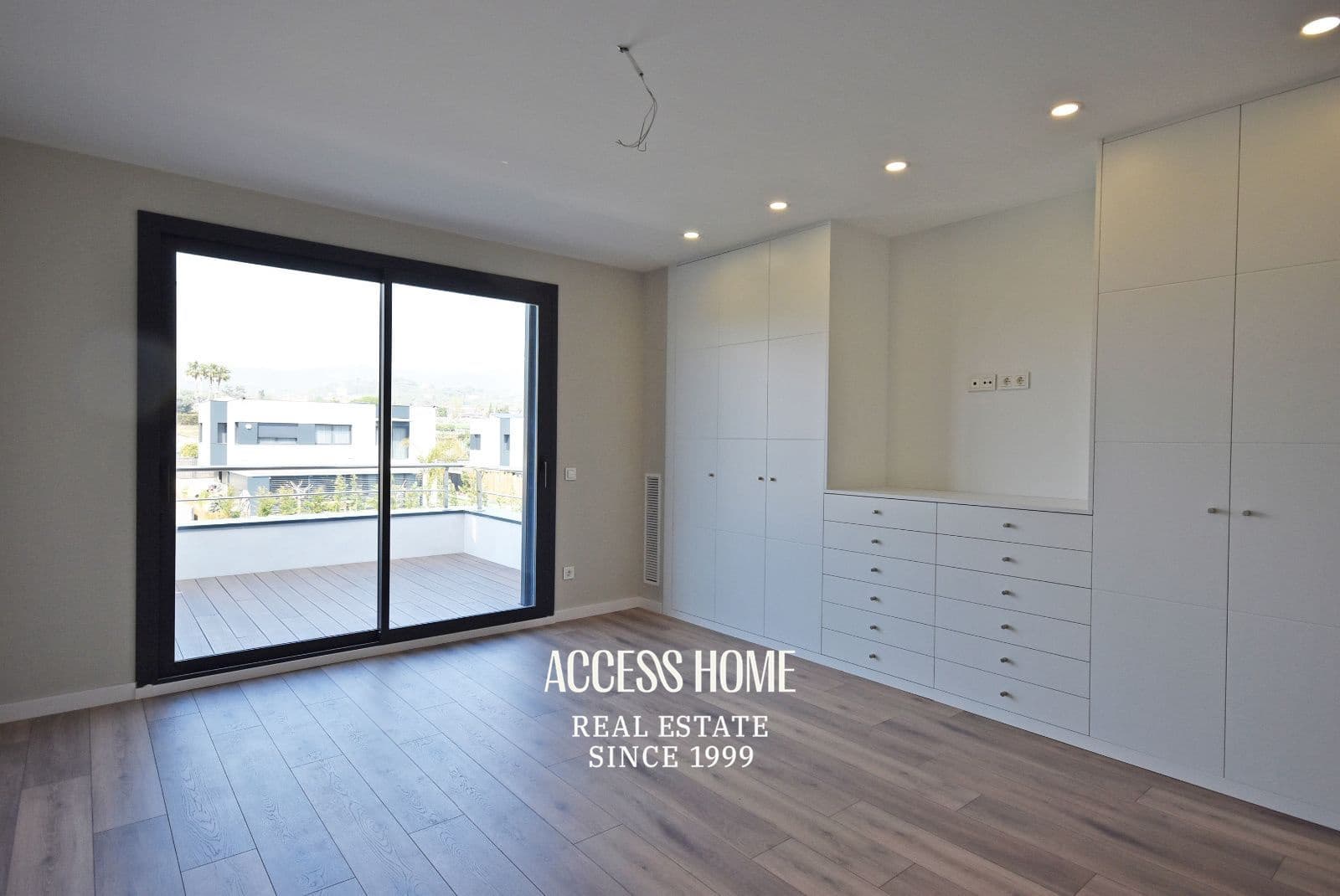 5 soverom Villa til salgs i Sant Andreu de Llavaneres med svømmebasseng garasje - € 1 390 000 (Ref: 9338792)