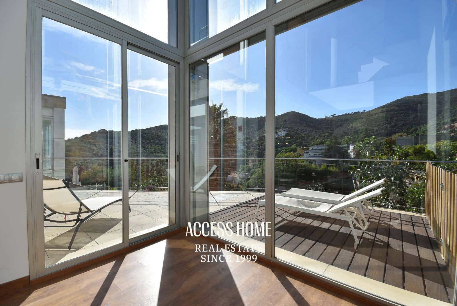 4 sypialnia Willa na sprzedaż w Alella z basenem garażem - 799 000 € (Ref: 9340240)