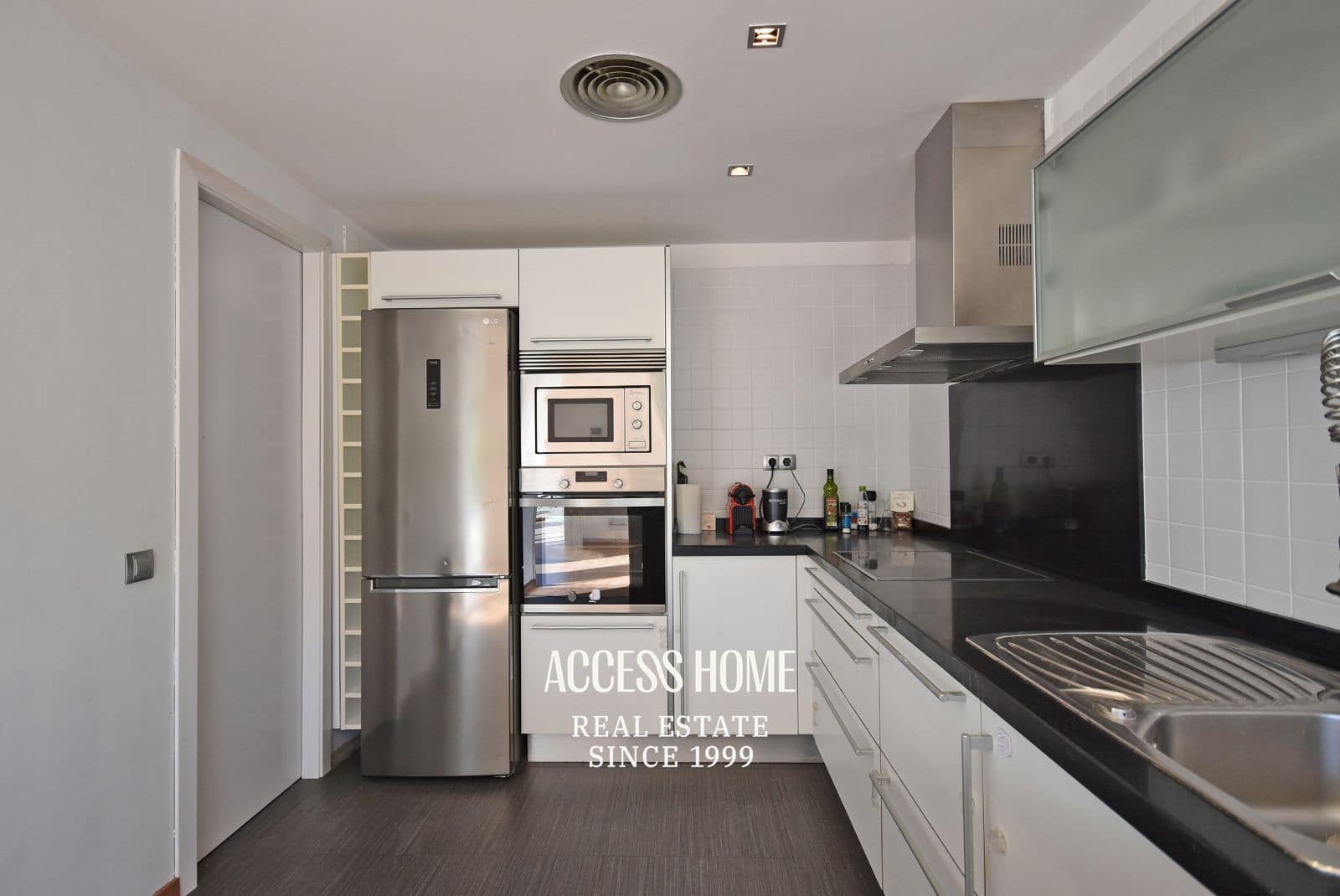 4 sypialnia Willa na sprzedaż w Alella z basenem garażem - 799 000 € (Ref: 9340240)