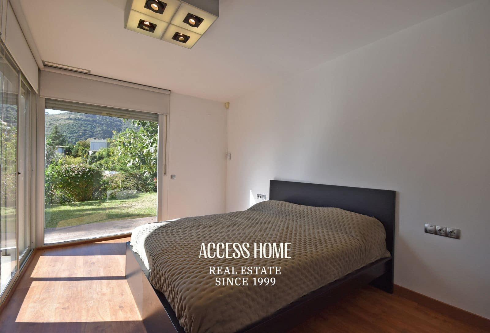 4 sypialnia Willa na sprzedaż w Alella z basenem garażem - 799 000 € (Ref: 9340240)