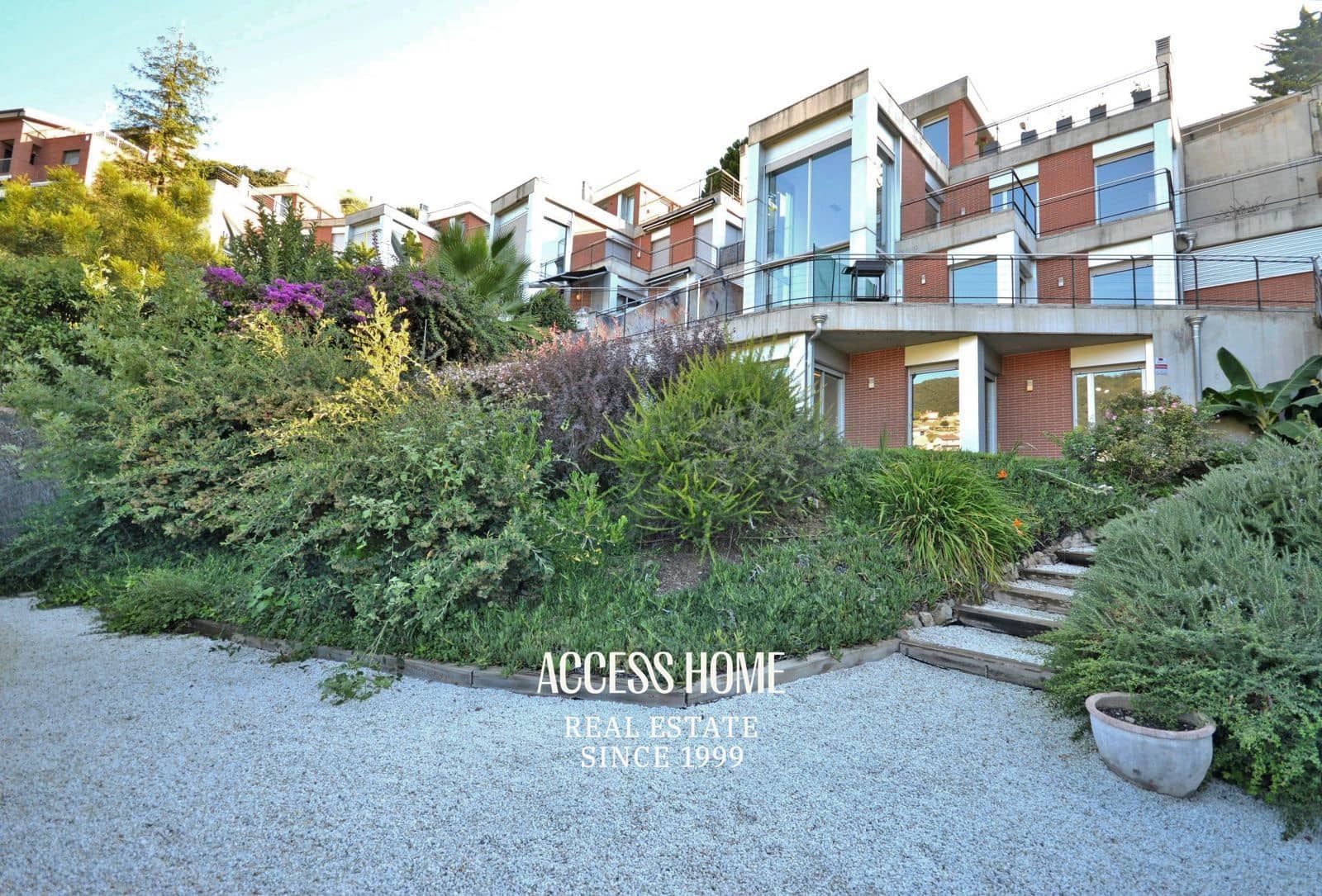 4 sypialnia Willa na sprzedaż w Alella z basenem garażem - 799 000 € (Ref: 9340240)