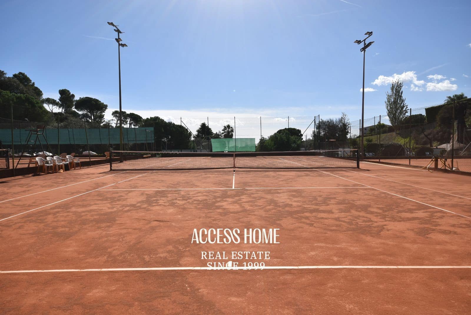 Villa til salg i Cabrils med swimmingpool - € 1.950.000 (Ref: 9356490)