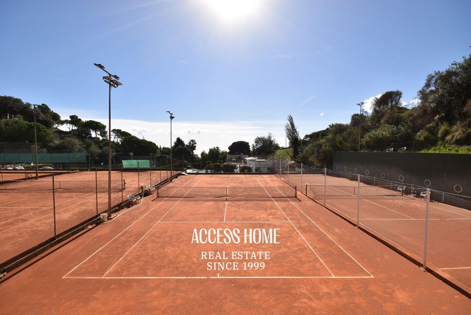 Villa til salg i Cabrils med swimmingpool - € 1.950.000 (Ref: 9356490)