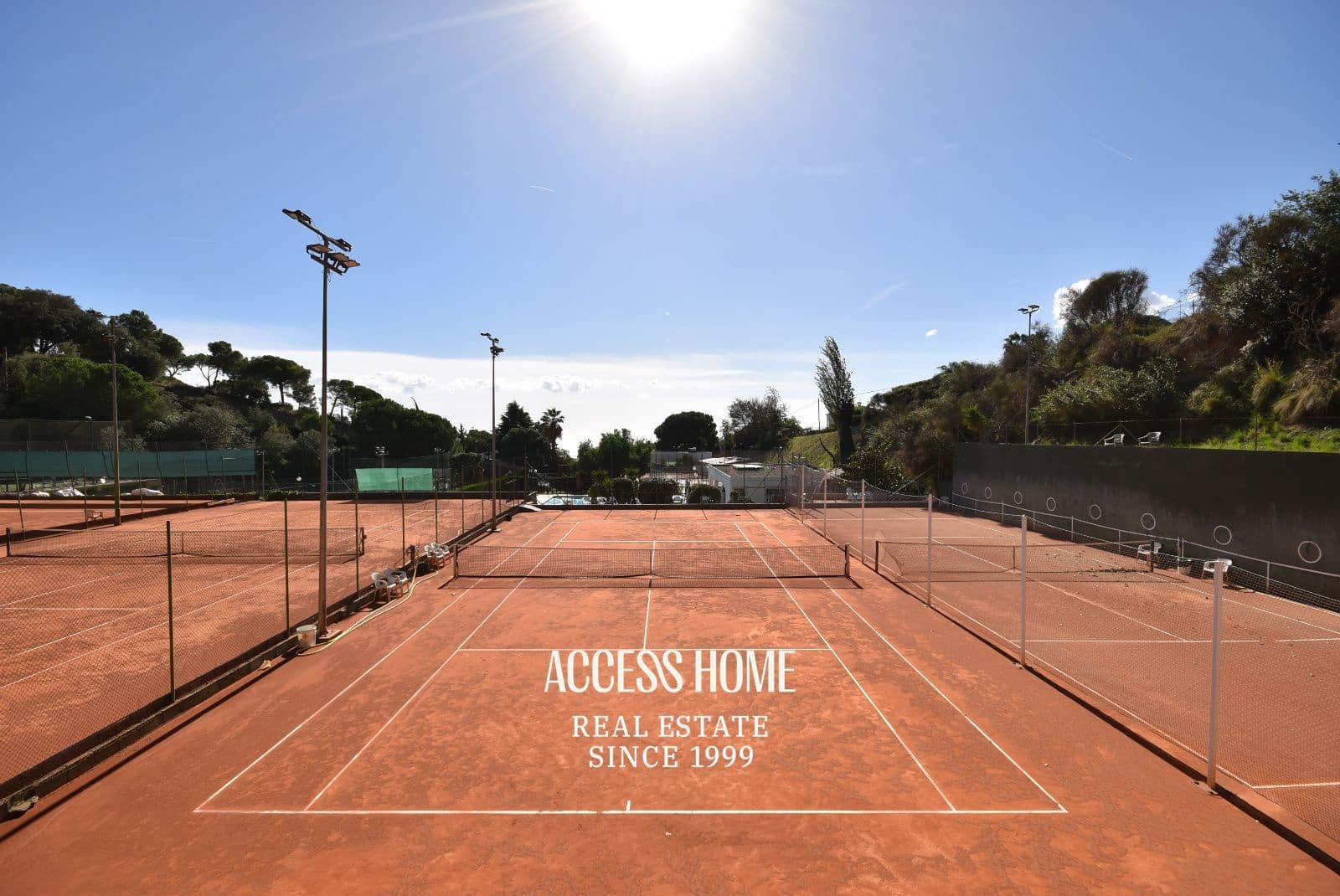 Villa til salg i Cabrils med swimmingpool - € 1.950.000 (Ref: 9356490)