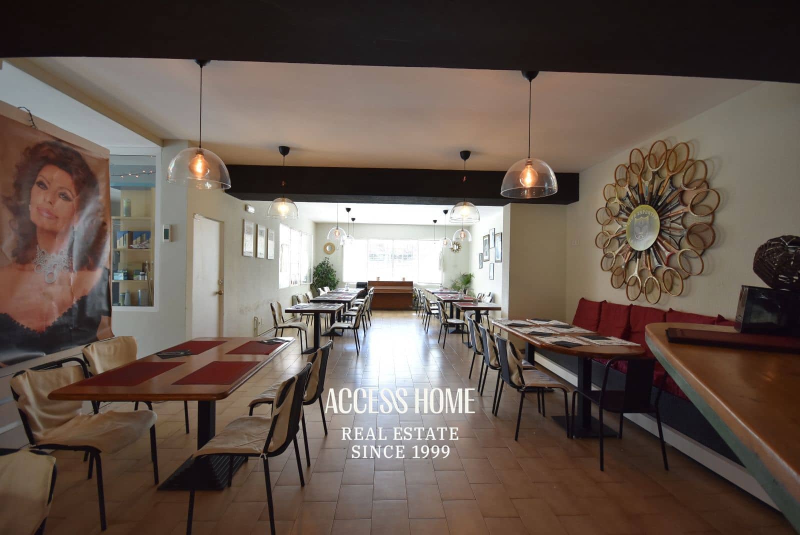 Villa til salg i Cabrils med swimmingpool - € 1.950.000 (Ref: 9356490)